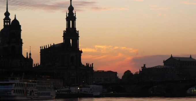 Dresden: City Exploration Game and Tour - Frequently Asked Questions
