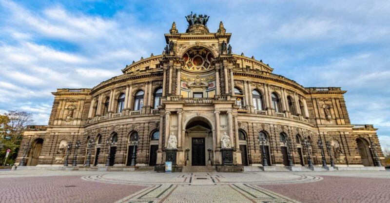 Dresden: Express Walk With a Local in 60 Minutes - Key Points