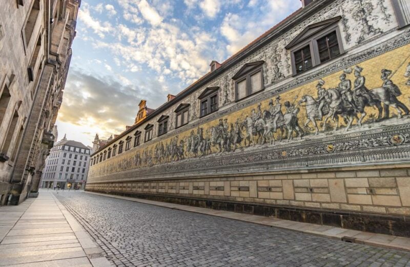 Dresden: Express Walk With a Local in 60 Minutes - Stops Based on Weather