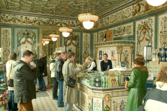 Dresden Neustadt: Scavenger Hunt Self Guided Tour - Booking and Cancellation Policy
