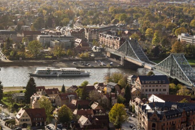 Dresden: Old Town Highlights Scavenger Hunt and Walking Tour - Requirements and Recommendations