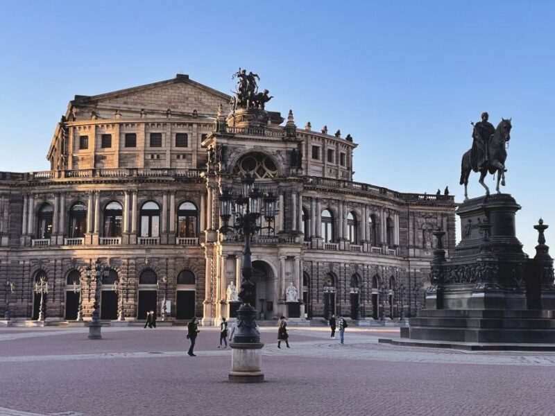 Dresden: Old Town Outdoor Escape Game Manhunt - Booking Information