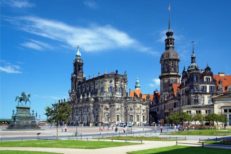 Dresden: Old Town Scavenger Hunt for Children - Activity Description