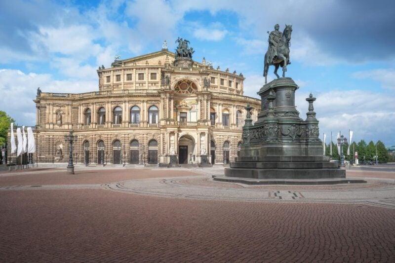 Dresden: Private Architecture Tour With a Local Expert - Tour Features
