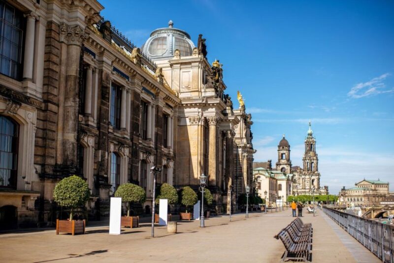 Dresden: Private Exclusive History Tour With a Local Expert - Meeting Point & Important Information