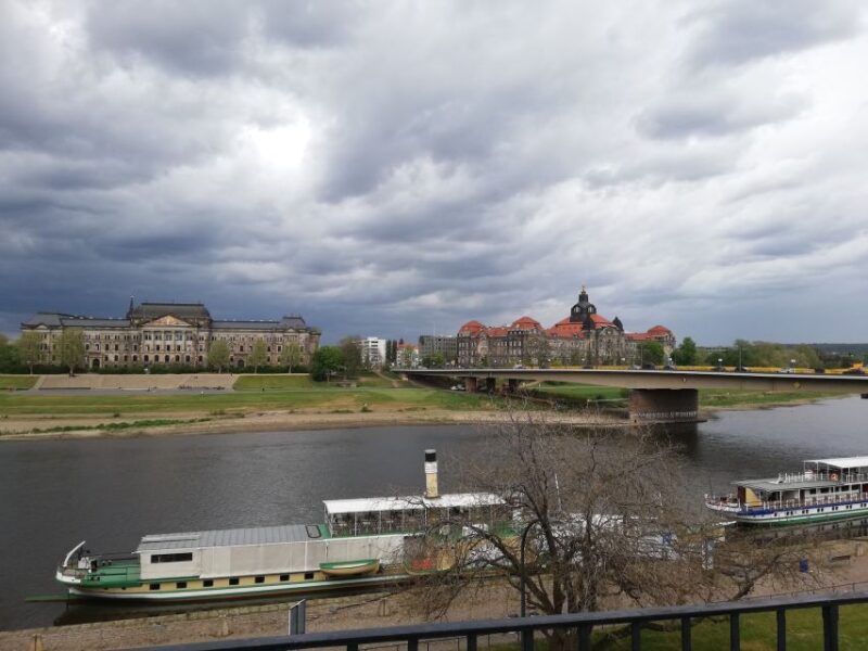 Dresden: River Elbe Smartphone Audio Tour - Tour Details