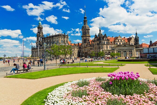 Dresden Scavenger Hunt and Highlights Self-Guided Tour - Exploring Dresdens Landmarks