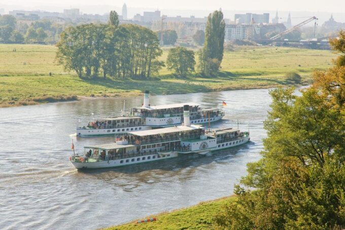 Dresden: Scavenger Hunt to Elbe River & Castles - Additional Information