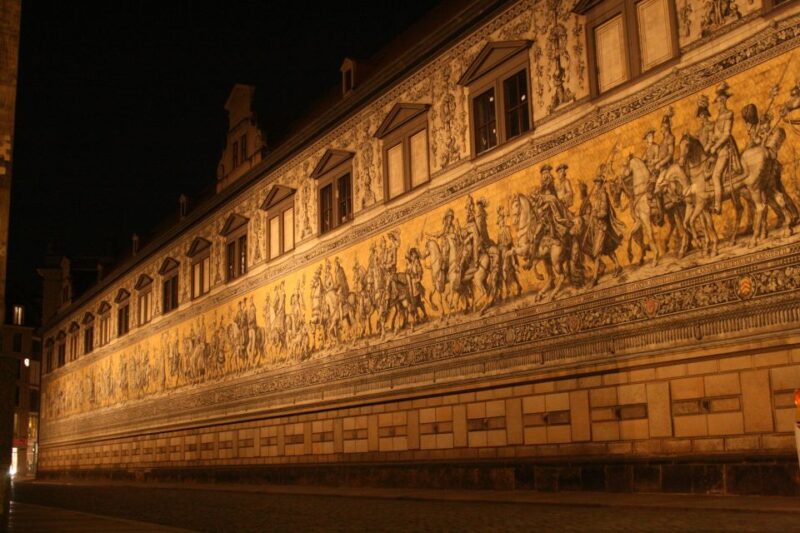 Dresden: Theatrical Poison, Ghosts, and Demons Tour - What to Bring