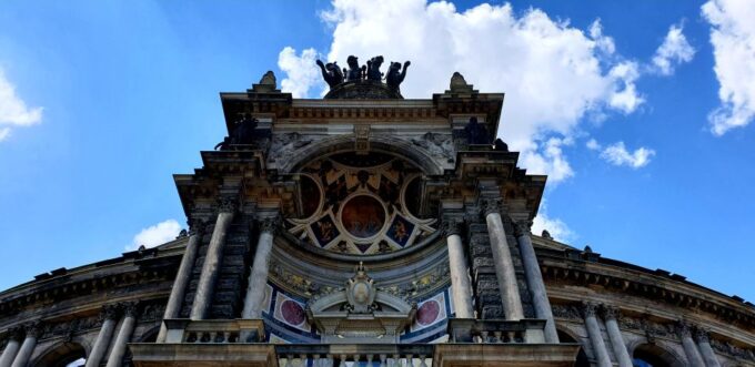 Dresden: Walking City Tour With Organ Music at Frauenkirche - Tour Duration and Size
