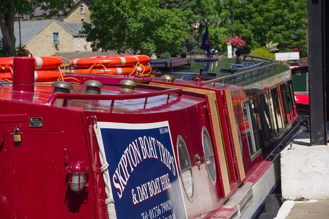 Drinks Ahoy — Canal Boat Tour  - Leeds - Key Points