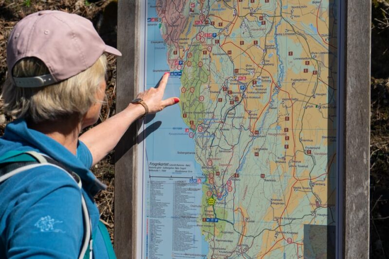 Drøbak: Guided Walk Along the Coastal Path and the Forest - Itinerary Highlights