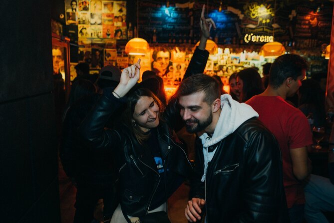 Drunken History Pub Crawl Walking Tour With 4 Drinks Included - Indulging in Authentic Spanish Drinks