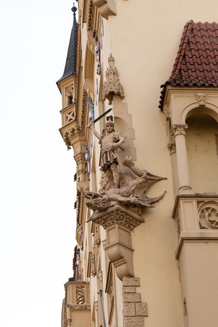 Drunken Monkey Almost Free Tour: Pragues Top Sights+1 Drink - Experience and Activities