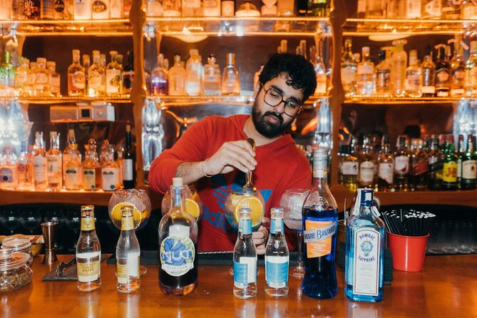 Drunken Walking Tipsy Tour in London - Blend of Fun and History