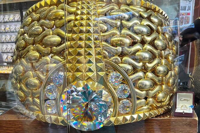 Dubai City Tour of Souks, Boat, Blue Mosque, Frame & Burj Khalifa - Blue Mosque and Traditional Attire