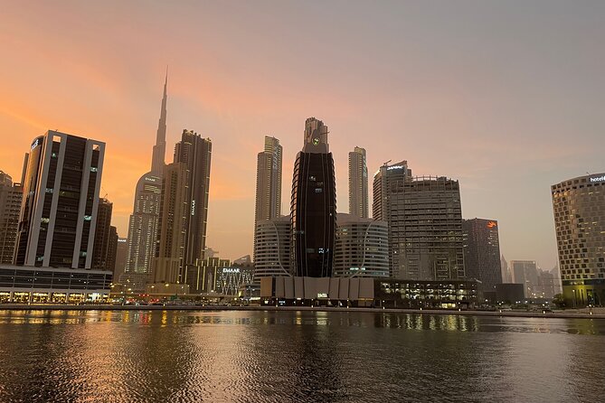 Dubai Luxury Yacht Cruise 2 Hours - Onboard Amenities