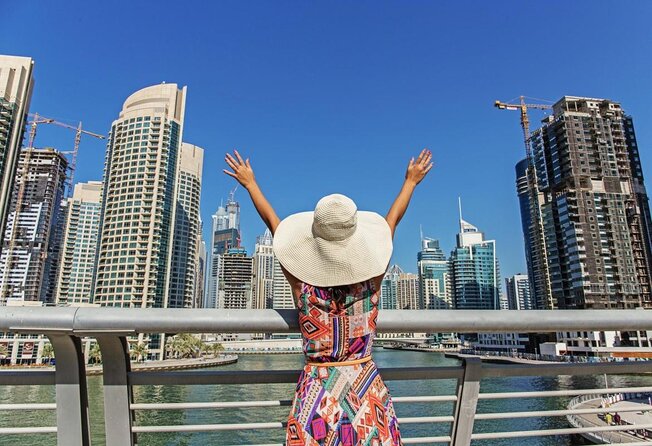 Dubai Marina Yacht Tour With Breakfast or BBQ - Just The Basics