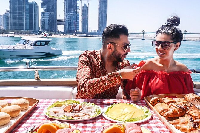 Dubai Marina Yacht Tour With Breakfast or BBQ - Tour Reviews and Accolades