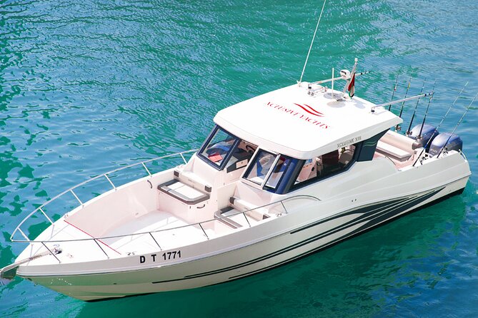 Dubai Private Boat Charter With Optional Island Getaway Upgrade - Red Carpet Entrance and Inclusions