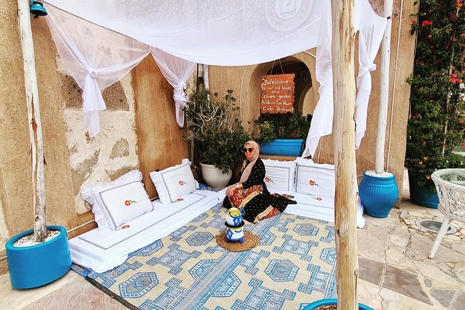 Dubai Private Walking Tour Highlights & Hidden Gems - Hidden Gems Along the Way