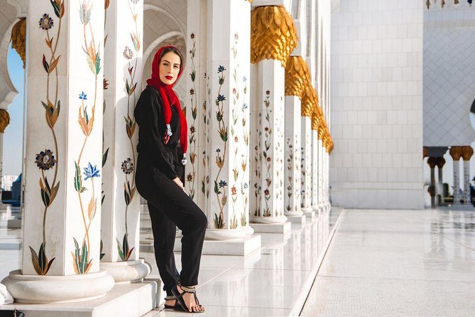 Dubai: Sheikh Zayed Mosque With a Professional Photographer - Exploring the Mosque