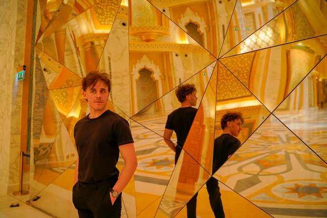 Dubai To Abu Dhabi: Grand Mosque, Royal Palace & Etihad Towers - Tour Highlights