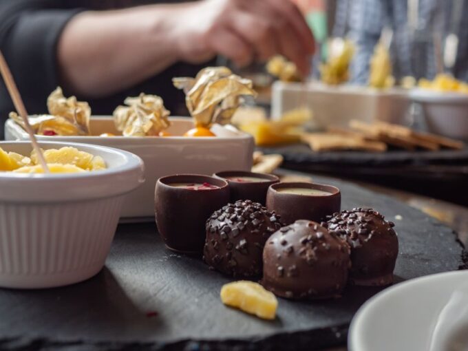 Dublin: 2-Hour Premium Whiskey and Food Tasting Tour - Historic Venues