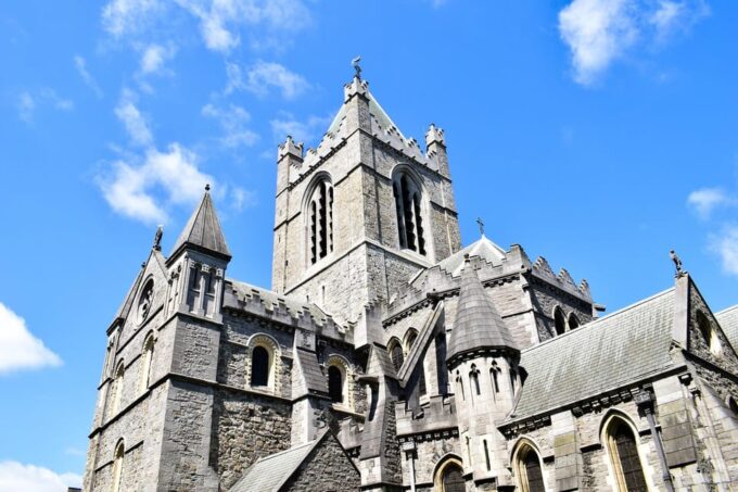 Dublin: Audio Guide Tour With 26 Attraction Visits - Audio Guide Quality Concerns
