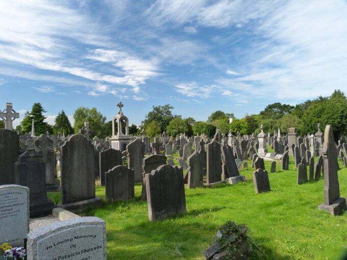 Dublin: Audio Guide Tour With 26 Attraction Visits - Tour Flexibility and Convenience