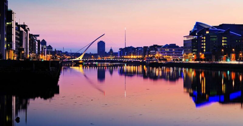 Dublin: Big Bus Panoramic Night Tour With Live Guide - Experience Highlights