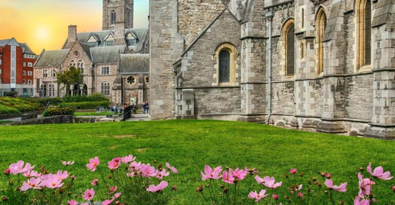 Dublin: Book of Kells, Dublin Castle and Christ Church Tour - Key Points