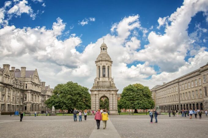 Dublin: Book of Kells, Dublin Castle and Christ Church Tour - Key Stops
