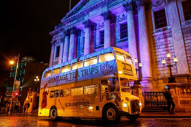 Dublin Christmas Twinkling Lights Trip - Socializing Among Participants
