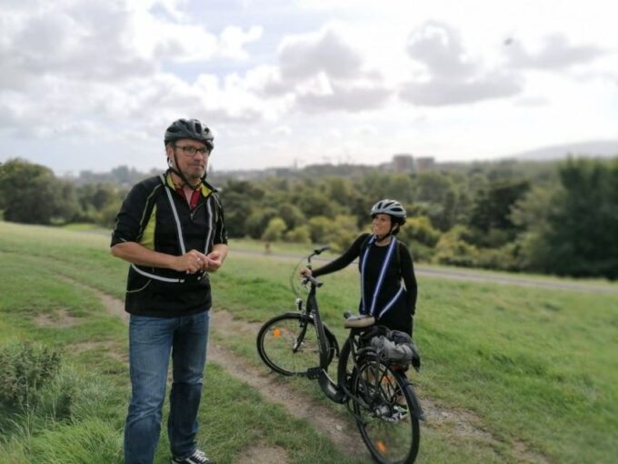 Dublin City: Guided Cycle Tour - Guided by Experts