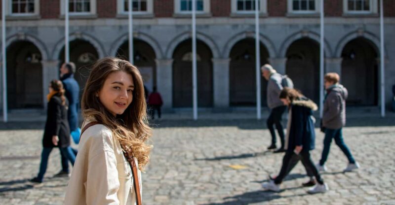 Dublin City: Photo Experience and Walking Tour - Key Points
