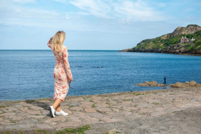 Dublin City: Photo Experience and Walking Tour - Language and Cancellation Policy