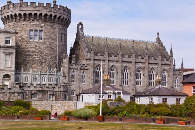 Dublin: First Discovery Walk and Reading Walking Tour - What to Bring