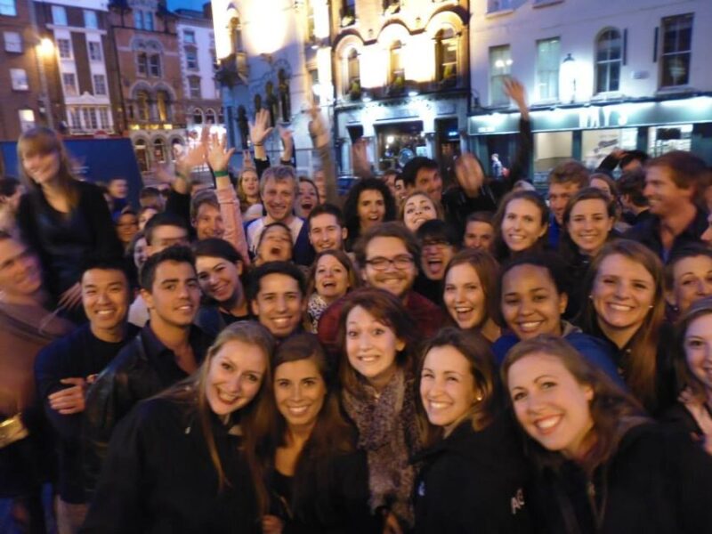 Dublin: Generation Pub Crawl - VIP Entry to Popular Hotspots