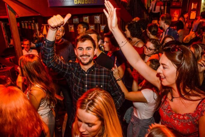 Dublin: Generation Pub Crawl - Opportunity to Meet Locals and Participants