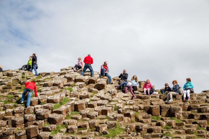 Dublin: Giants Causeway & Belfast (Titanic or Black Taxi) - Customer Ratings