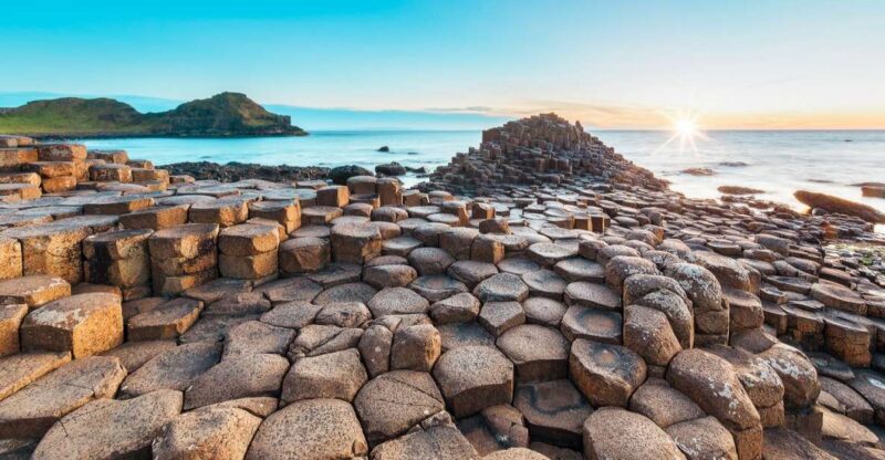Dublin: Giants Causeway, Dark Hedges, Dunluce & Belfast Tour - Key Points