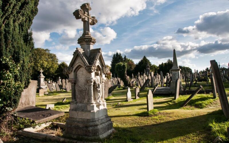 Dublin Glasnevin National Cemetery Audio Tour With Transfers - Important Information