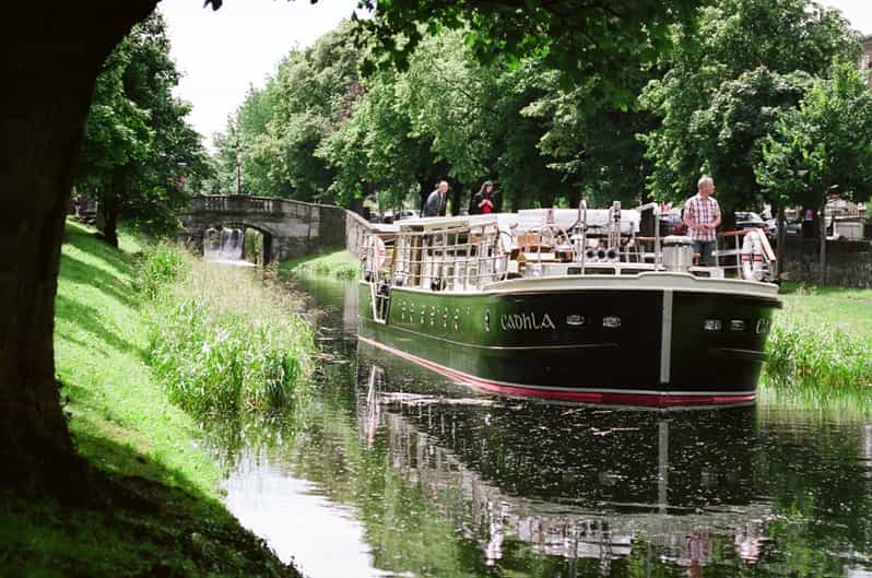 Dublin: Grand Canal Cruise With Dinner - Dining Experience
