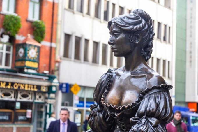 Dublin Great Famine Tour With Fast-Track EPIC Museum Tickets - Private Transfers
