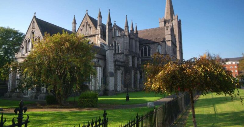 Dublin: Half-Day Private Walking Tour - Tour Features and Highlights