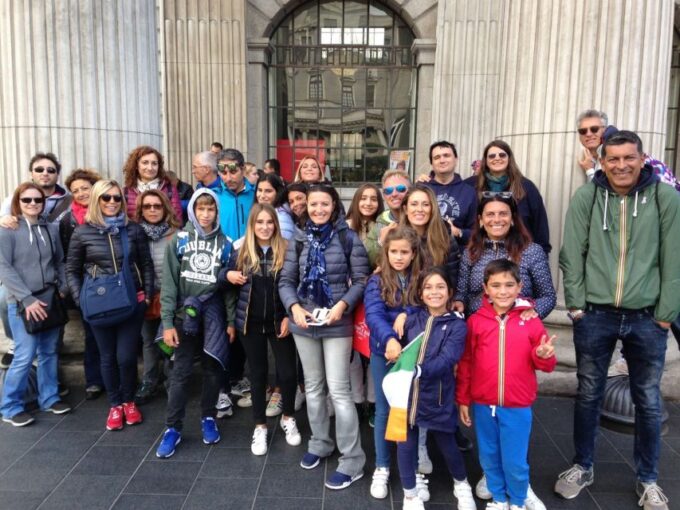 Dublin Highlights: 2.45-Hour Walking Tour in Italian - Meeting Point and Duration