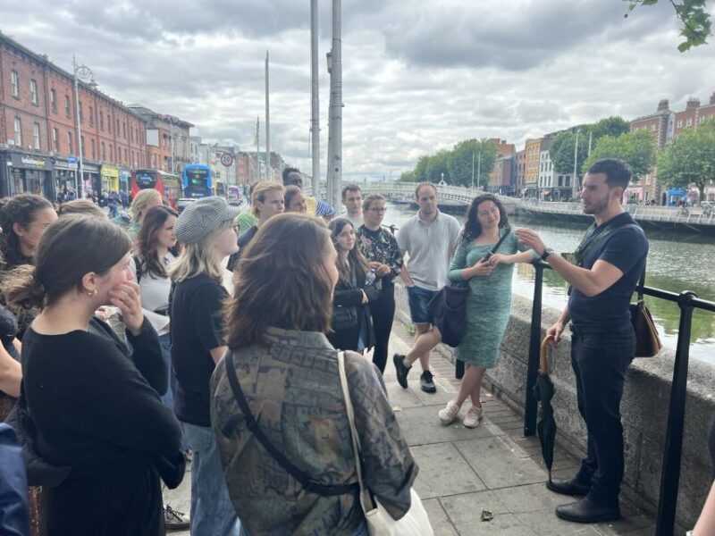Dublin: Highlights and Hidden Gems Walking Tour - Experience and Itinerary
