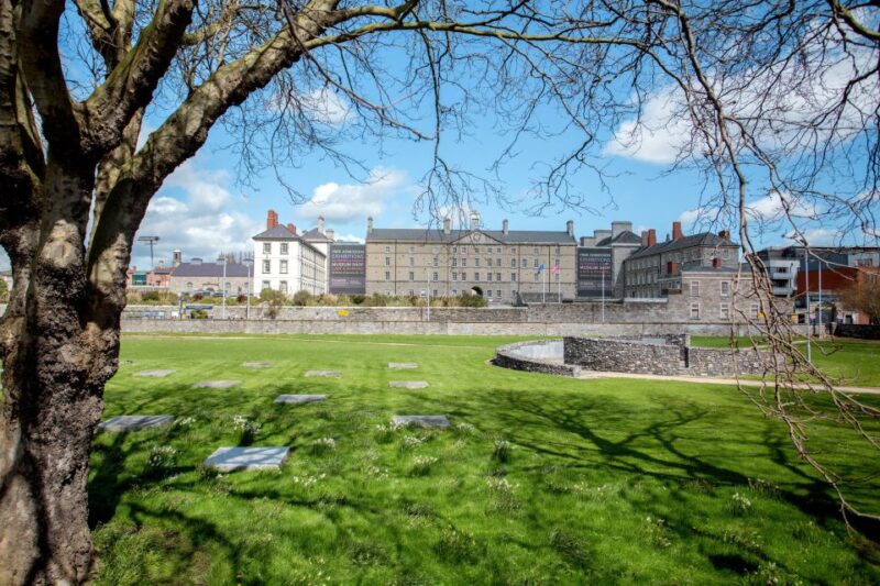Dublin: Hop-on Hop-off Bus Tour - Pricing and Tickets