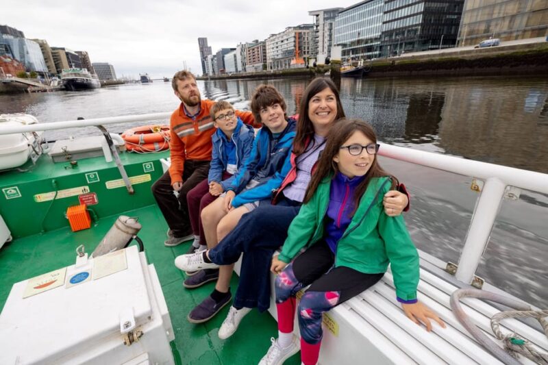 Dublin: Old Liffey Ferry Guided Tour - Highlights of the Tour